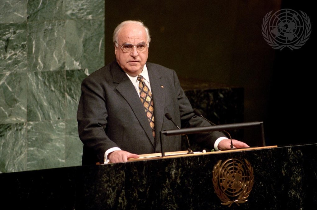 Helmut Kohl addresses the United Nations, June 1997.