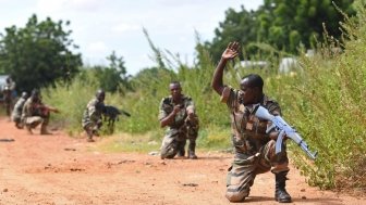 Members of the Forces Armées Nigeriennes, Nigerian Armed Forces, Genie Unit respond to a simulated threat during an Improvised Explosive Device Awareness Course in Niamey, Niger, Oct. 11, 2019. During the week-long course, the 768th Expeditionary Air Base Squadron explosive ordnance disposal team and Security Forces air advisors taught FAN personnel valuable skills for deployed environments such as how to locate and react to an IED, how to set up a cordon and the procedures to clear an area.