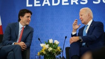 Biden and Trudeau Talking at NALS 2023