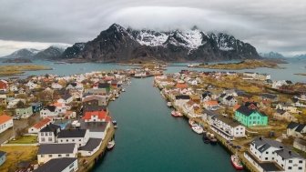 Henningsvaer Photo