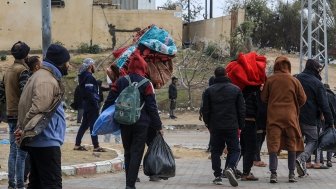 Palestinians are trying to return to their homes and property after the Israeli army withdrew from some areas, on Khan Yunis the southern Gaza Strip, on February 2, 2024.