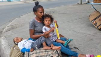 Venezuelan Refugee family asking for money