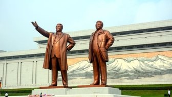 Statues of Kim family