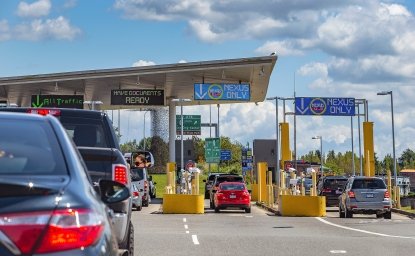 US/Canada Border Crossing, Peace Arch, Washington state, USA