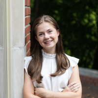 Lindsey Allen's headshot 